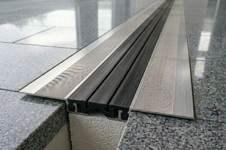 Kaplama Üzeri Zemin Dilatasyon Fitili Aşınır mı?